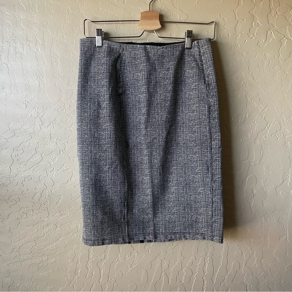 Liverpool | England Plaid Stretchy Pencil Skirt - Picture 2 of 4